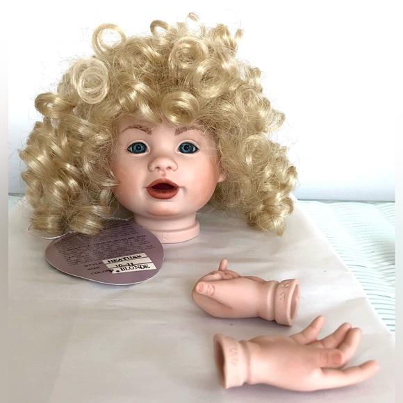 Doll wig blonde Ringletts size 10 curly long doll wig blonde by playhouse coll. - Picture 11 of 16